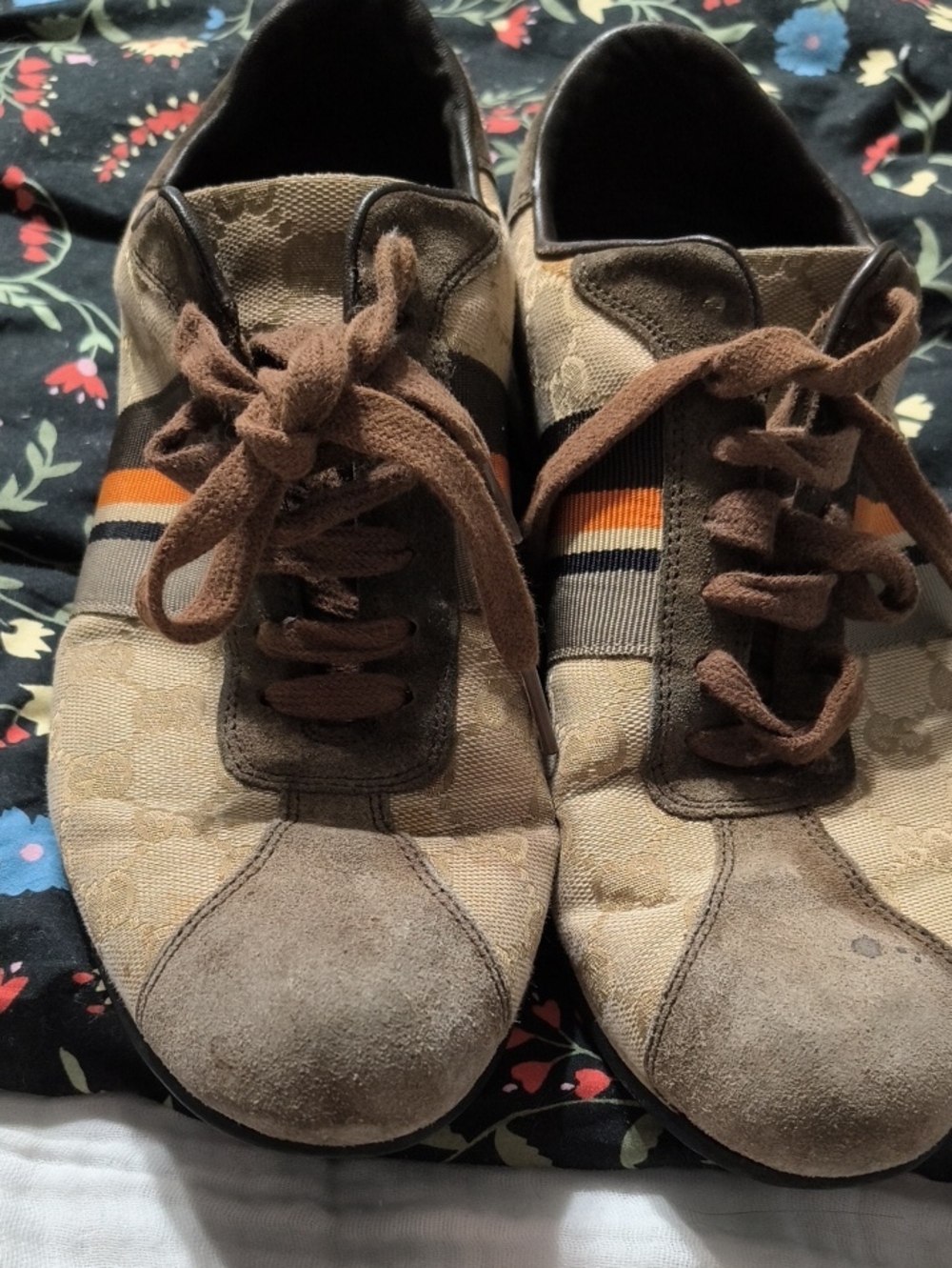 Men's Gucci Lace-Up Sneakers in Beige and Brown